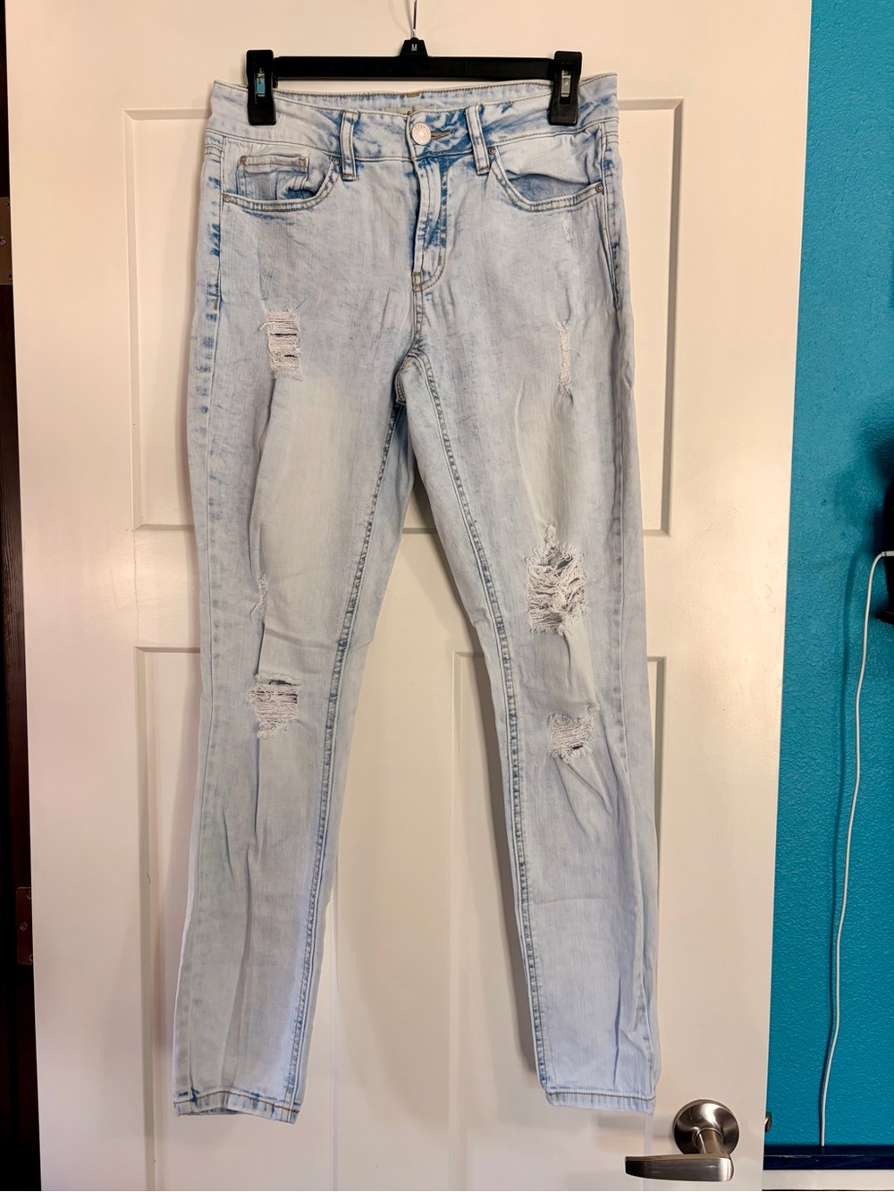refuge Light Blue Distressed Skinny Jeans